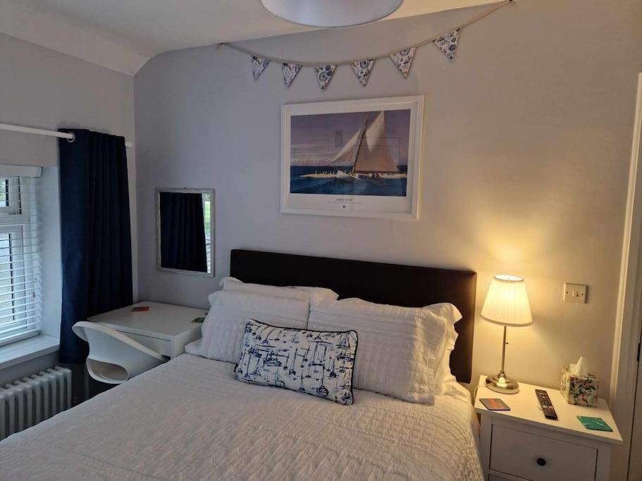 Room On Heath Park Cardiff Exterior photo